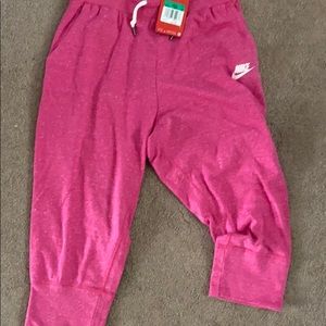 Girls Nike Capri joggers